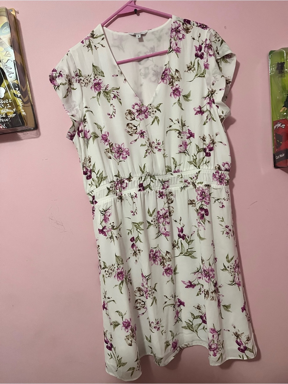 ⭐️White Floral V-Neck Midi Dress with Purple Flowers